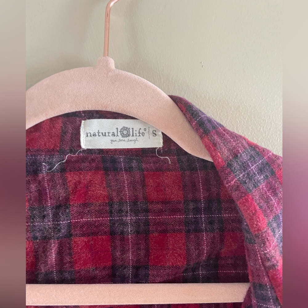 ☮️ Natural Life Red Flannel ✌️ - Picture 3 of 3